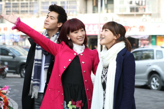 11月25日晚间,电视剧《浪漫满厨》正版视频平台多集上线,正式首播.