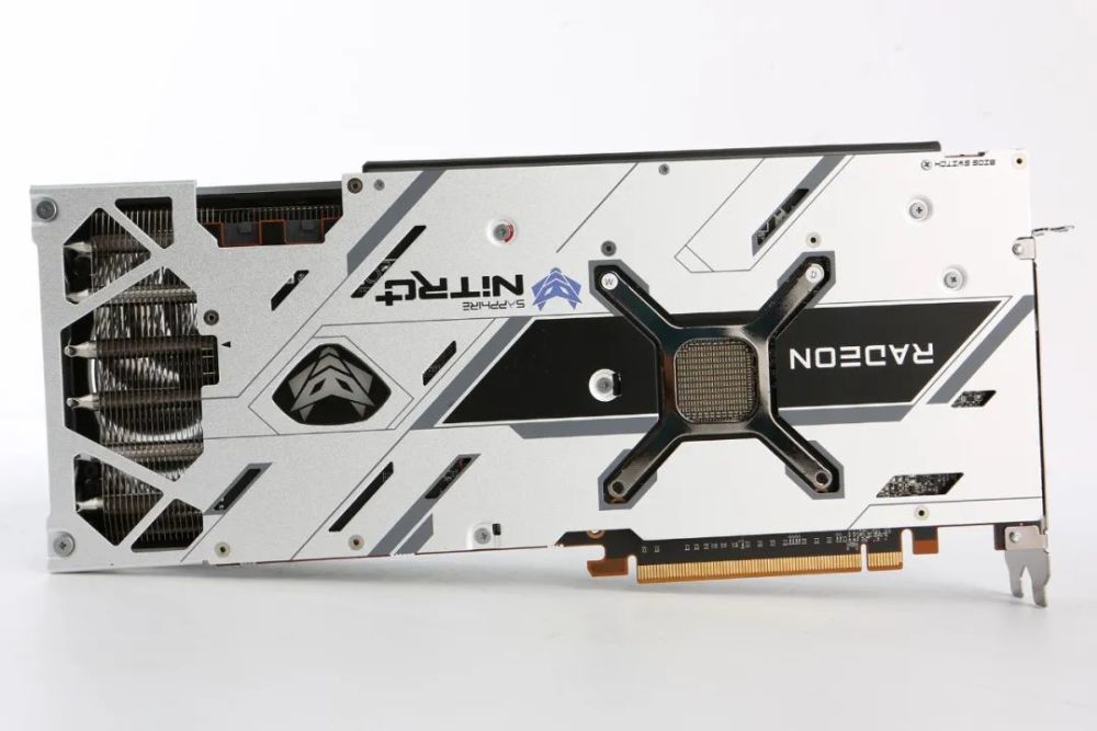 升级核心强化散热蓝宝石radeonrx6800xt超白金oc深度评测