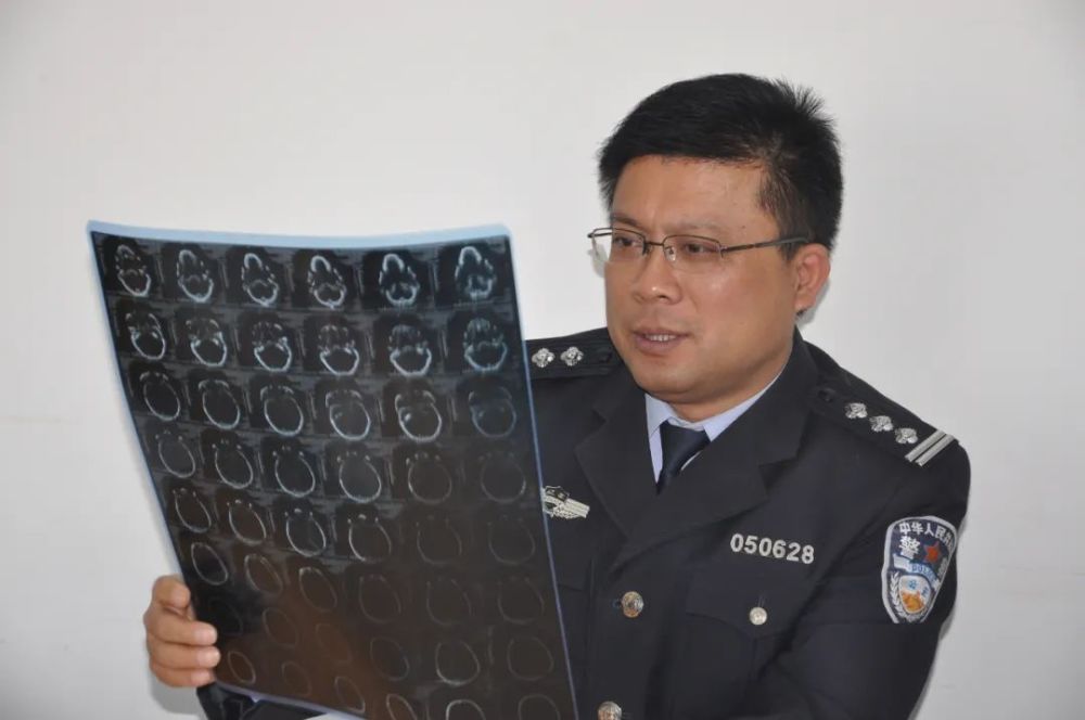 罗斌:让逝者开口"说话"的"双心法医"【全国先进工作者】_腾讯新闻