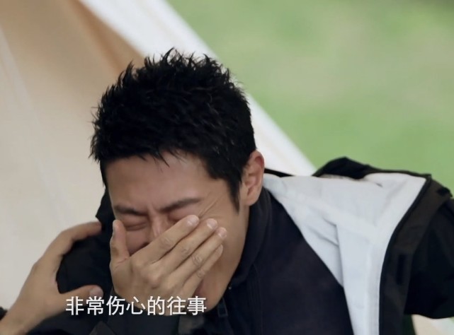 主持人们一起群聊互秀凡尔赛生活撒贝宁悲伤掩面痛哭