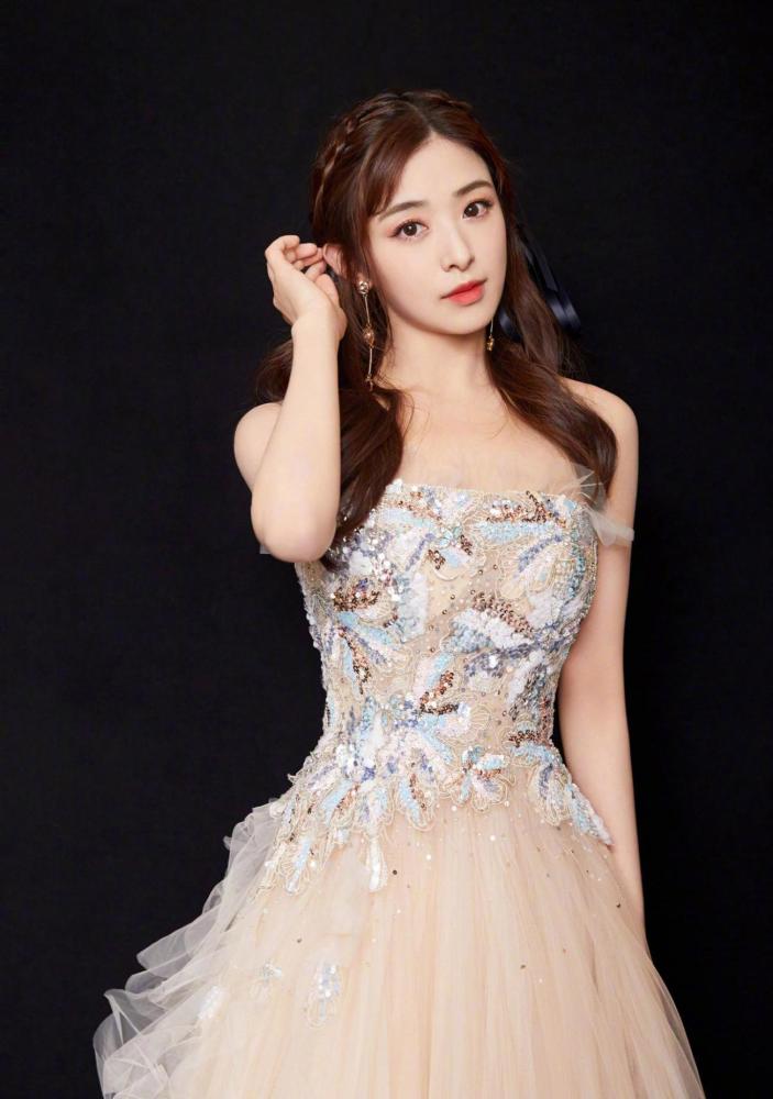 张含韵第8205期高清时尚美图欣赏