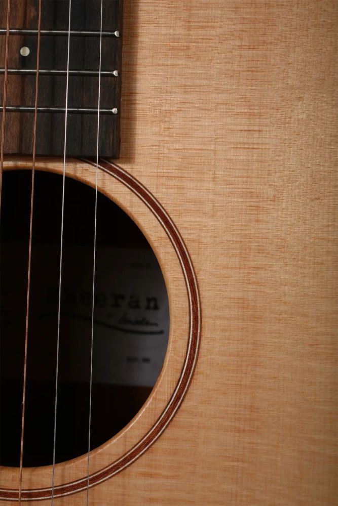 "黄老板"ed sheeran亲自演示lowden吉他_腾讯新闻