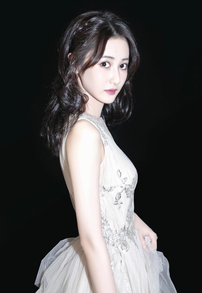 马泽涵第6162期潮流写真分享