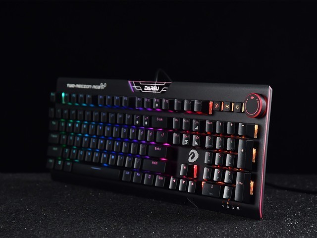 如果你正在寻找一款灯效炫酷,极具个性的电竞键盘,达尔优ek925二代