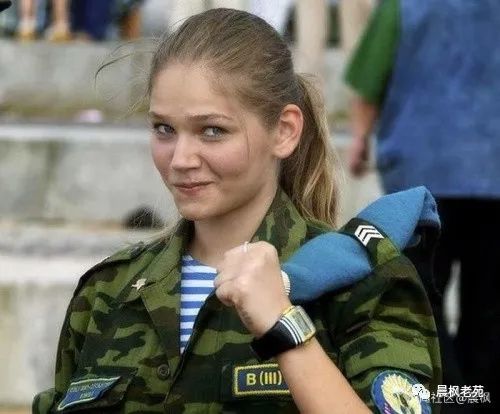 俄罗斯空降兵的女兵们
