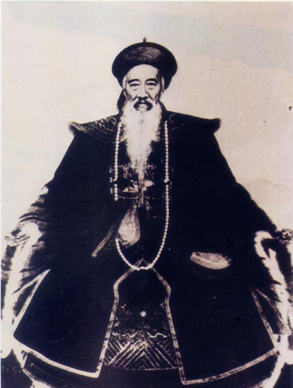 晚清四大名臣之一,当时的湖广总督张之洞.