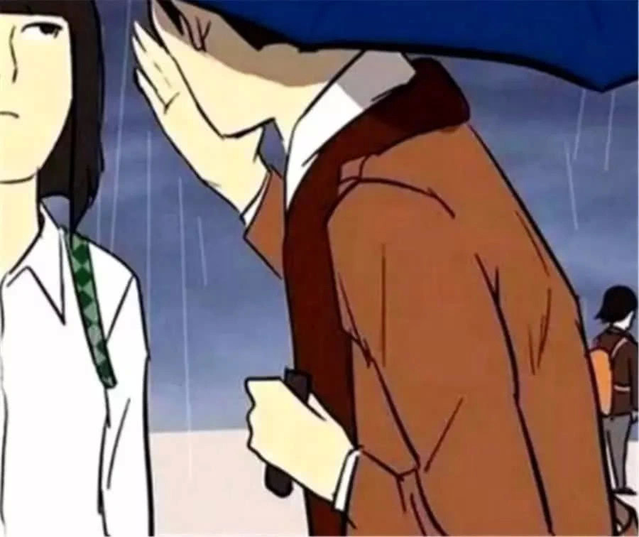 搞笑漫画:小伙暗恋女神已久,却一直不敢告白,结果被路人截胡了