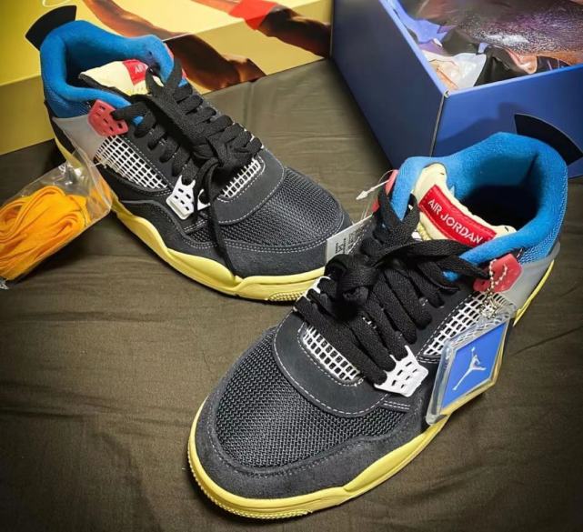 air jordan 4 union 目前在二级市场上的黄金码售价约为4900rmb.