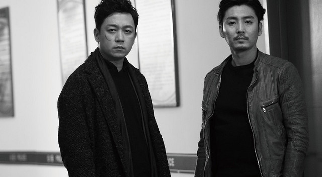 说起来《隐秘而伟大》的导演正是《白夜追凶》的导演,王泷正和导演