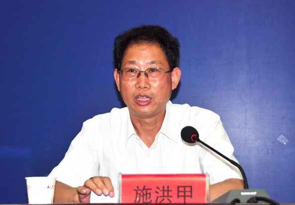 蔡四宏2015年10月开始担任玉溪市人民政府副市长,柳文炜则是从2018年3