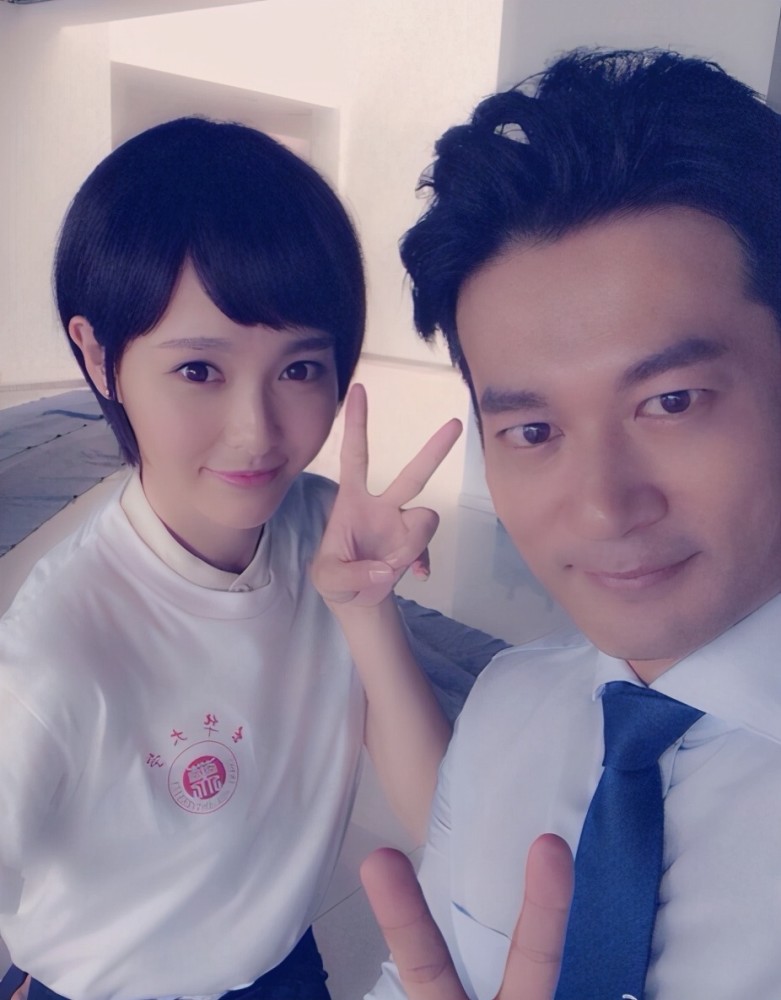 笑了!谭凯和唐嫣,从前任演到父女,只有我们想不到没有演不了