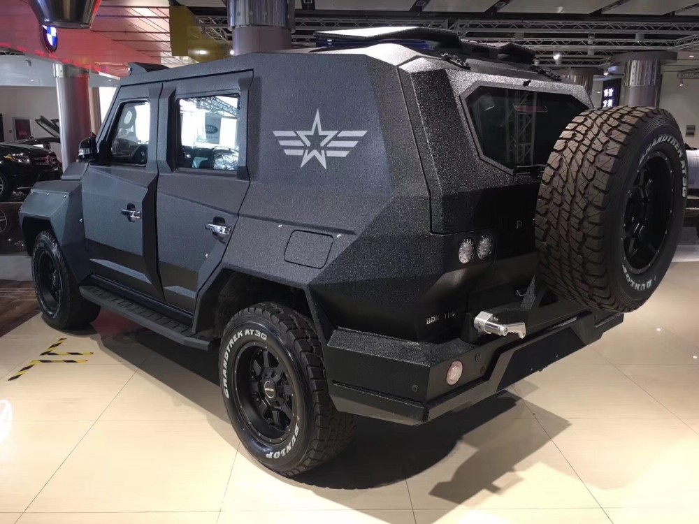 售价888万的捍卫者防爆版详解