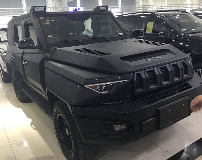 售价888万的捍卫者防爆版详解