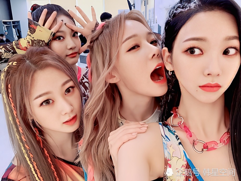 韩国娱乐巨头sm公司,最新推出女子组合aespa出道曲《black mamba》