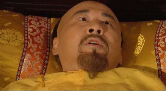 再看《甄嬛传》,才看懂雍正临死前,为什么会抓着黄帘子不松手