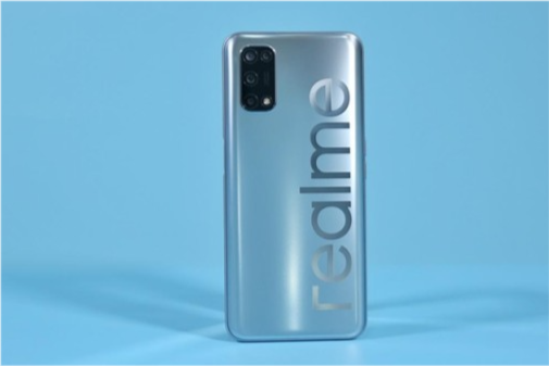 比如realme真我v5这款千元机,该机从上市场之初的首发价格也是很具有