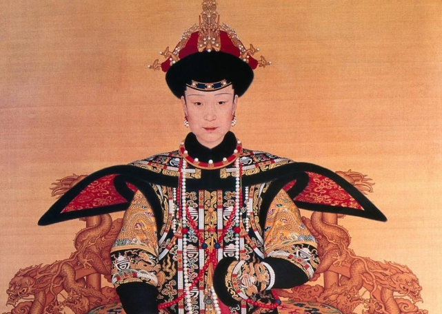 清朝皇后年俸多少 换成人民币是多少 放到现在来看待遇如何 皇后 清朝 皇贵妃