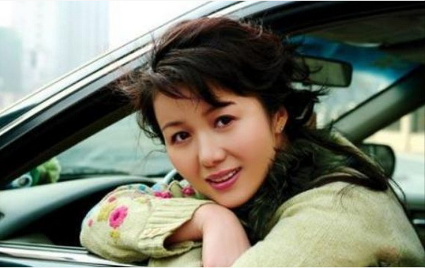 演员杜志国的老婆图片