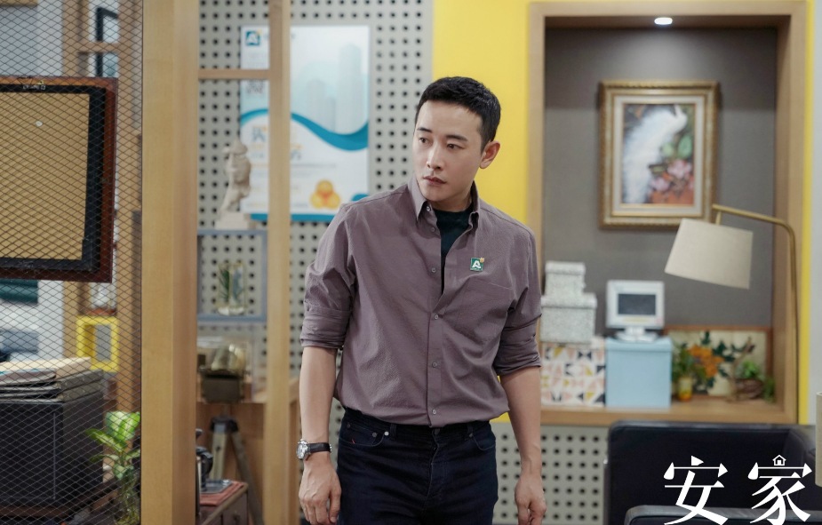 和之前没什么变化,与罗晋出演的《江山如此多娇》《大国担当》《幸福