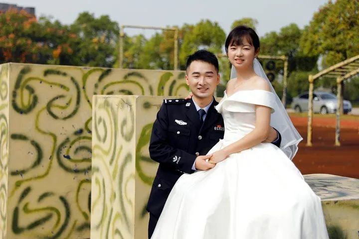 礼成2020汉警集体婚礼举行38对新人喜结良缘