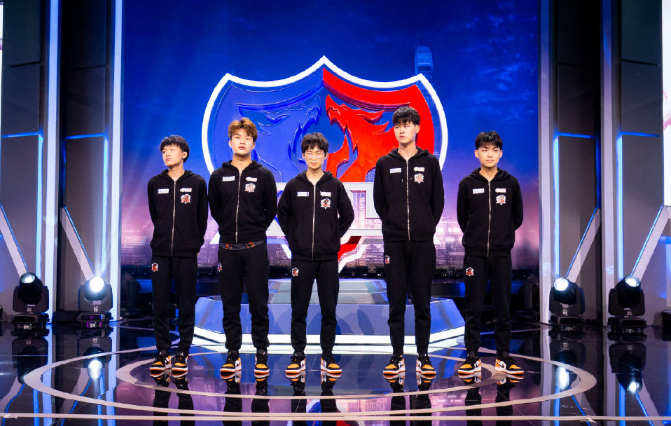 dyg大战在即久诚已经剔除了队伍训练基本无缘季后赛首发