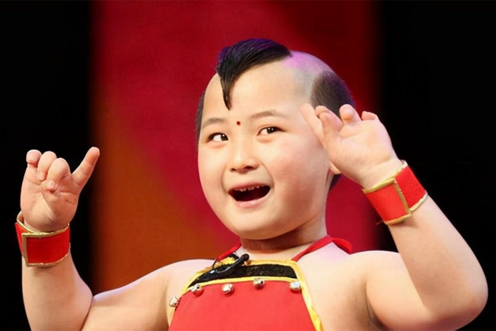 年画娃娃邓鸣贺4岁成名8岁登春晚最后结局却让人心疼