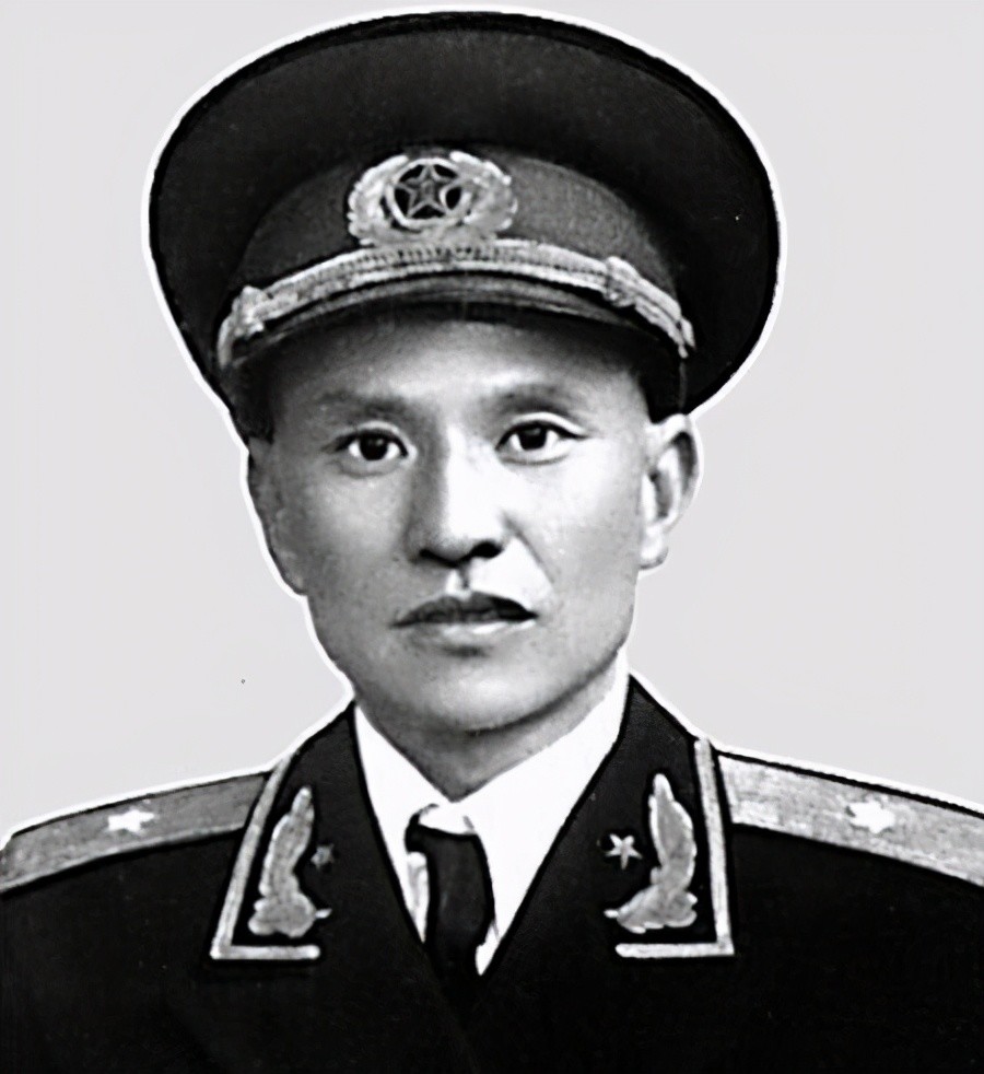 开国少将李水清上级晋升他为军长他为何拒绝上任