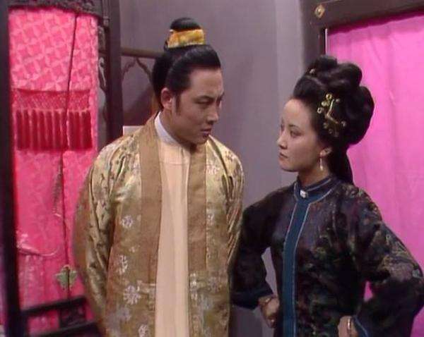 王夫人做了一件蠢事为了弥补过失将错就错让王熙凤嫁给贾琏