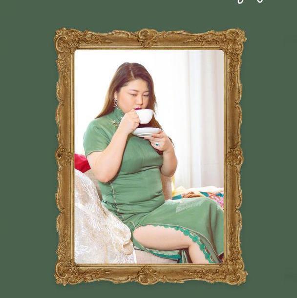 杨天真太放得开,穿旗袍勒出2层游泳圈,家里铂金包都堆成垃圾堆_腾讯