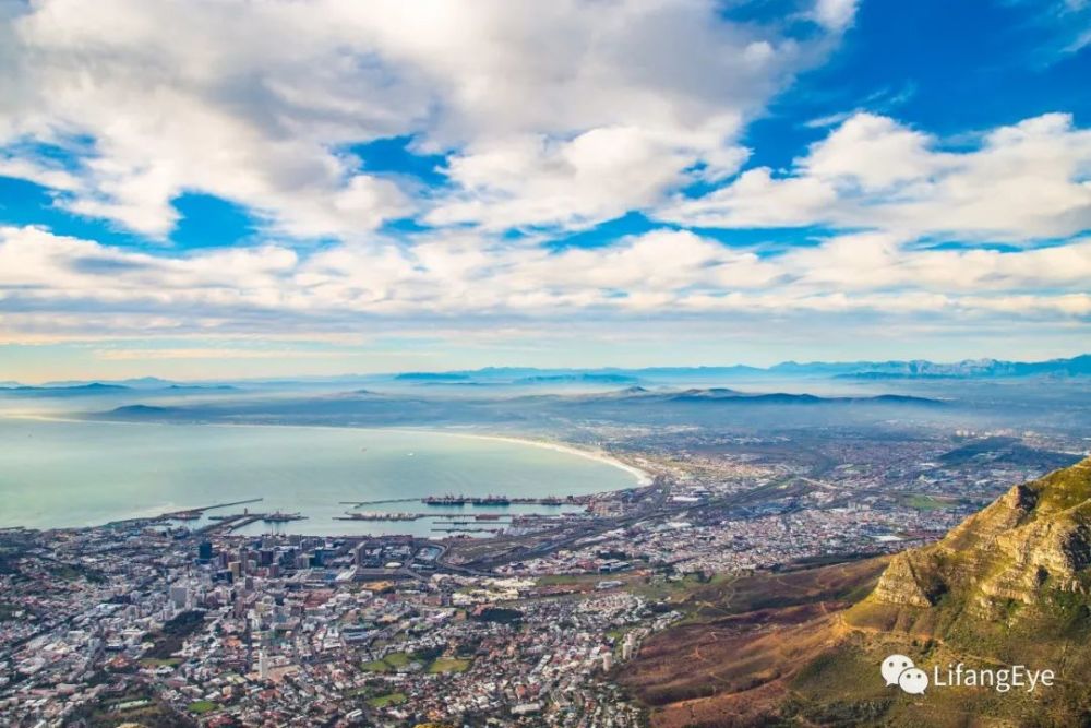 开普敦在桌山国家公园俯瞰大西洋