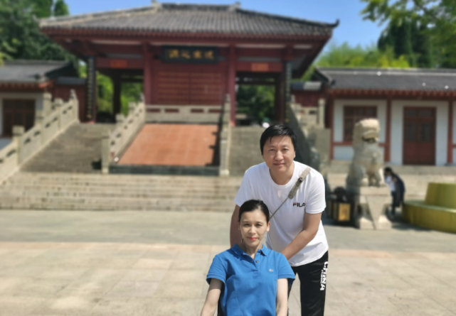 体操名将桑兰：有人巴不得我穷死饿死不得好死，但别忘了我是桑兰_腾讯新闻
