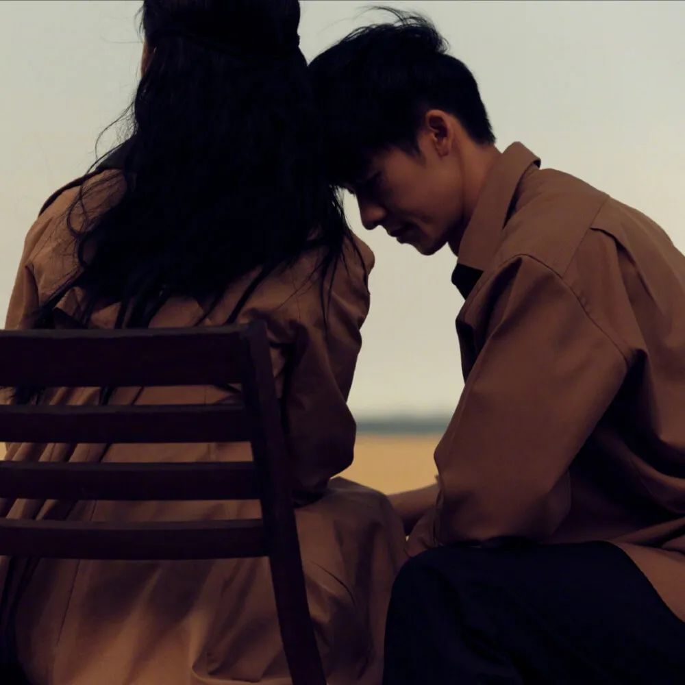 一期港风情侣头像