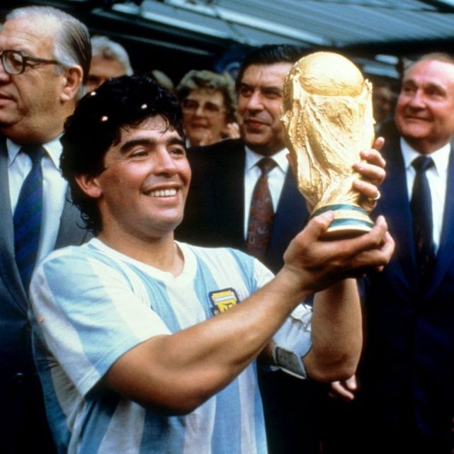 成阿根廷第4人曝马拉多纳去世前曾要求家人遗体防腐处理永留于世