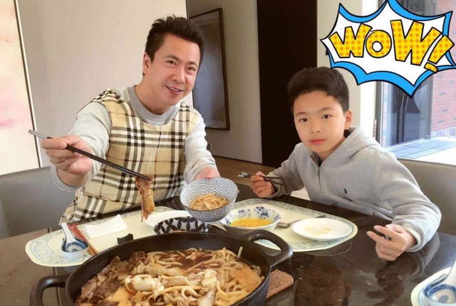 走进王中磊住的豪宅,家里酒柜有十几层,餐桌上每天都是山珍海味