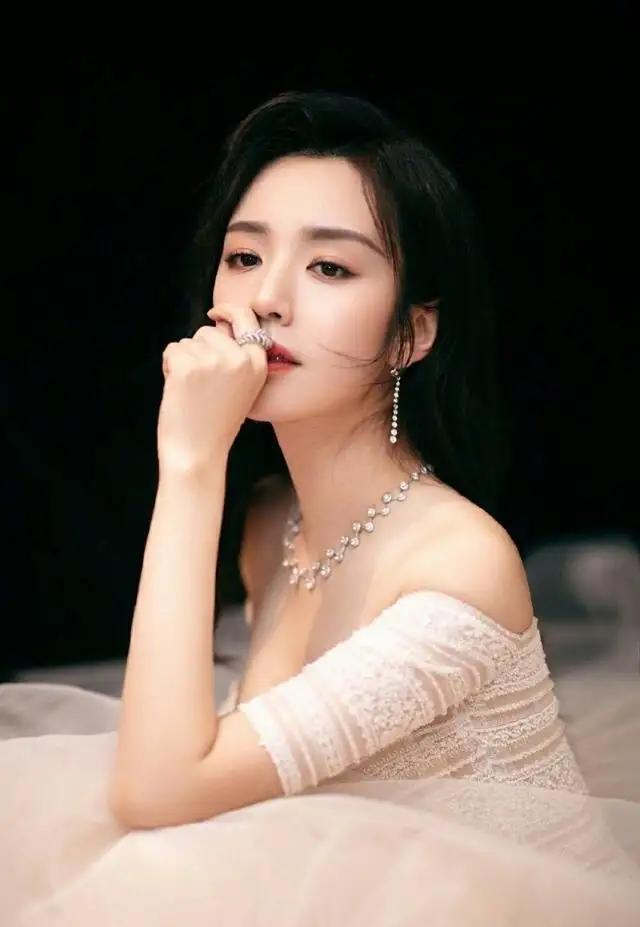 王晓晨第6667期潮流写真分享
