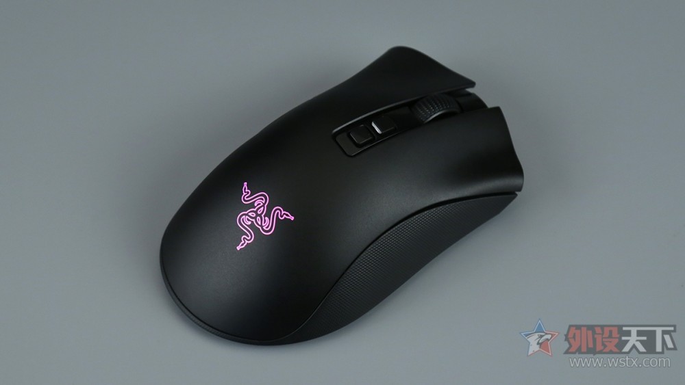 稳定无线连接雷蛇炼狱蝰蛇v2专业版鼠标评测