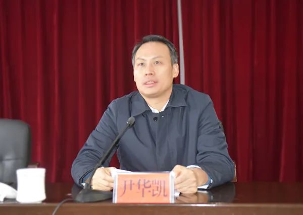 娄底职业技术学院院长党委书记同时换人