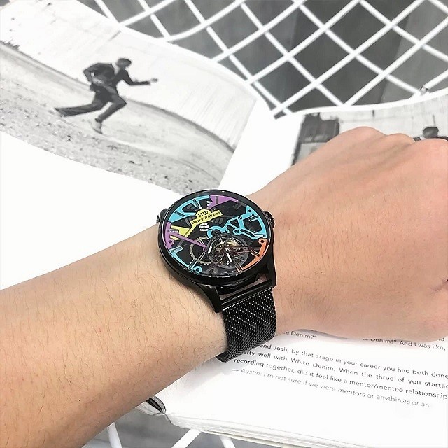 男士手表佩戴指南几招让你戴上有男人味