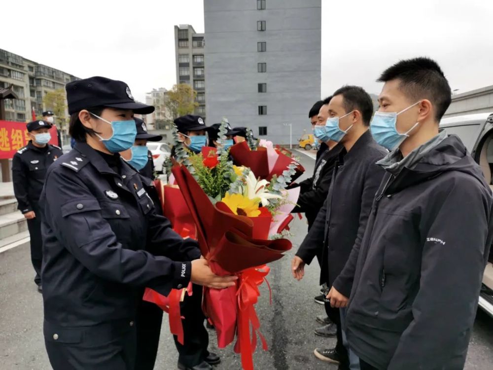 县一出租屋附近,将逃亡十三年的旌德籍命案犯罪嫌疑人汪廷耀一举抓获