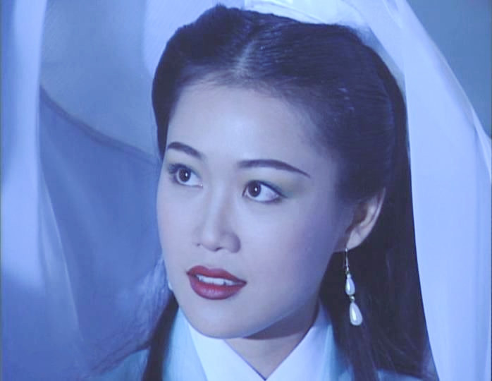 "最美阿珂"梁小冰51岁沦落酒吧走穴?