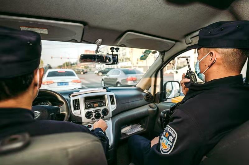 刚报警警车就来了!北京出警有多快,看这套流程就知道了_腾讯新闻