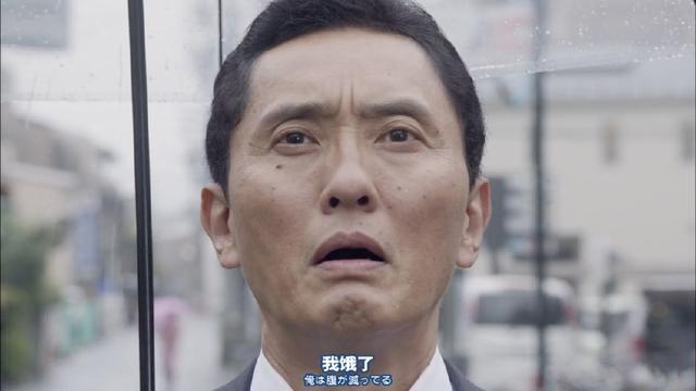 毛利秀元带着一万五千人打算支援西军,经过吉川广家的驻地.