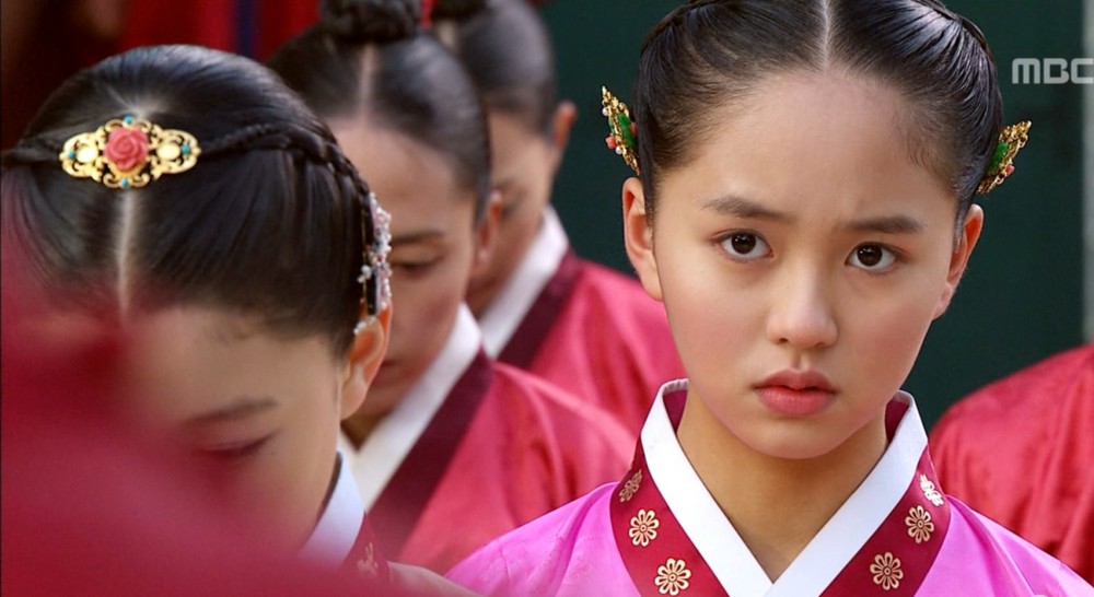 21岁便是"老戏骨",身价过亿,2年时间仅靠自学成功考进名校