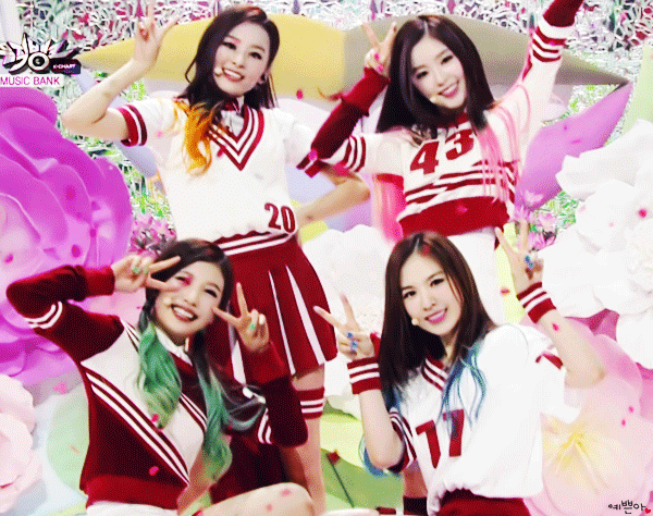 30岁徐贤气质太好,私服造型惊艳众人,忙内真的长大了