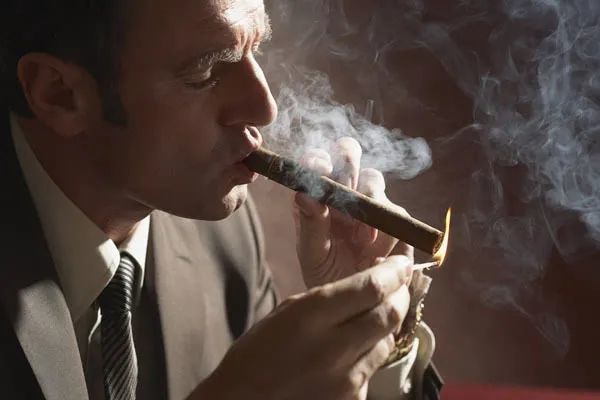 年纪大了 戒烟还有必要吗 钟南山院士 任何年龄戒烟都不晚 腾讯新闻