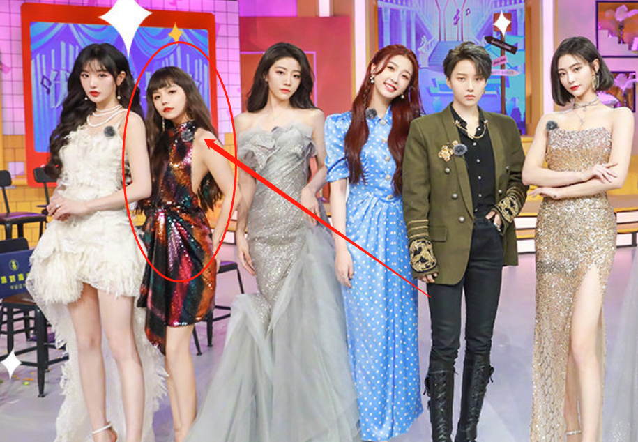 安崎自曝身高158邢菲才157cm同框时的身高差却很明显