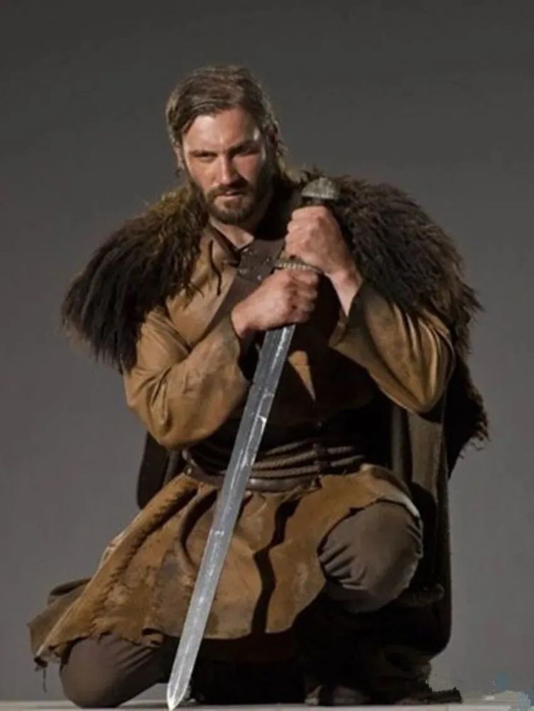 维京狂战士:野蛮而强大的入侵者,剑斧战歌威慑八方的嗜血掠夺者