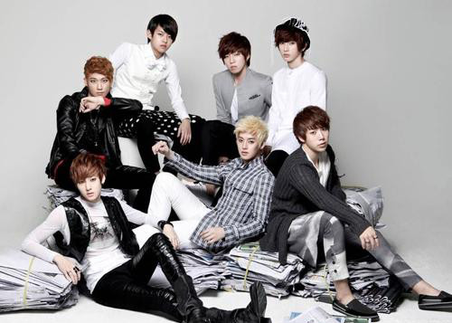 当初eli宣布结婚确实是让组合雪上加霜,现在u-kiss的成员有不少都已经