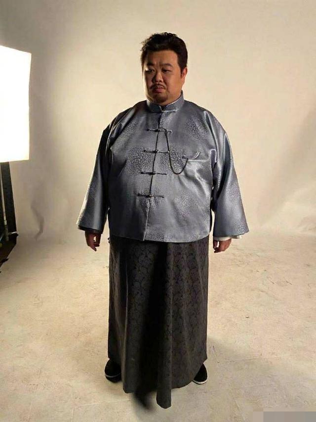 德云社41岁孙越晒近照肚子大得惊人似皮球网友却夸他瘦了