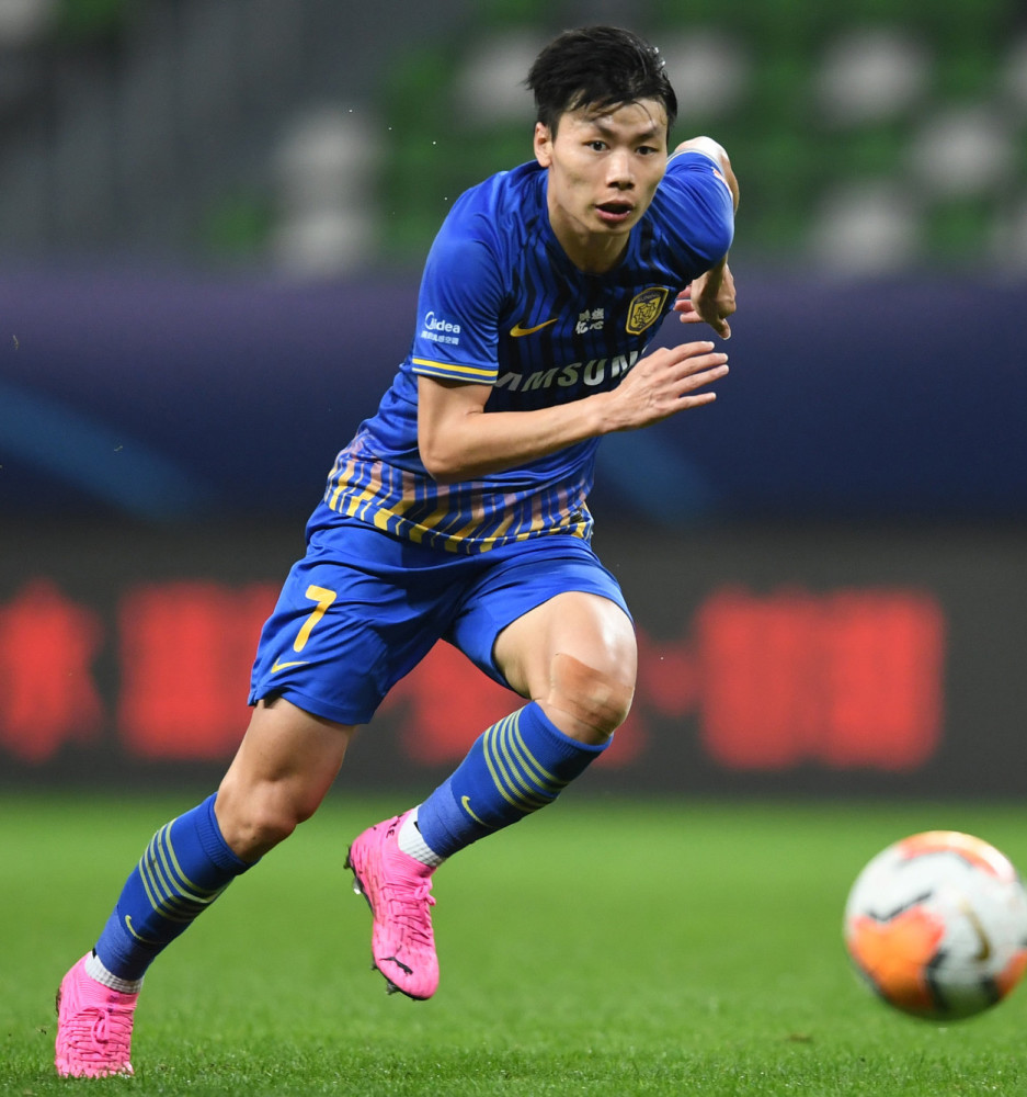 全华班出战的江苏苏宁全力以赴向双冠王发起冲击